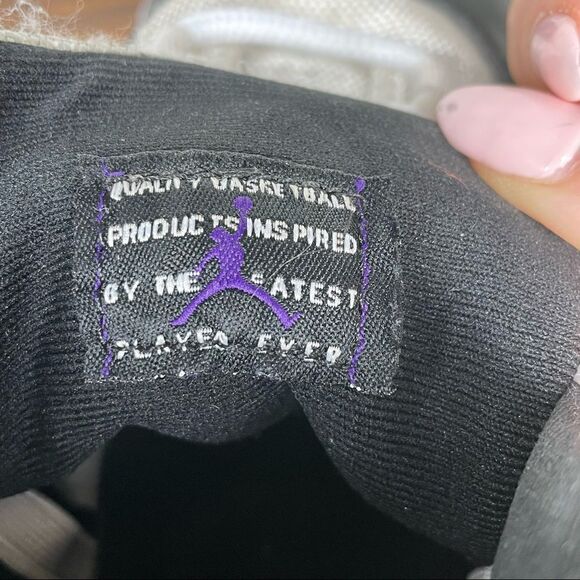 Nike AIR JORDAN 11 RETRO 'CONCORD' 2016 Size 7 Black and White - Picture 11 of 13